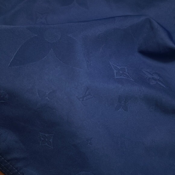 Blue - Picture 5 of 8